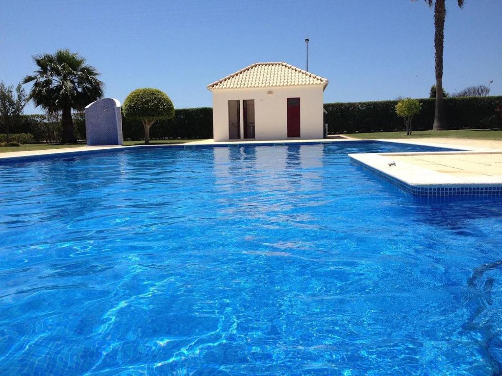Apartment Lindo Junto A E A Marina De Vilamoura Com Piscina E Wi-fi Quarteira