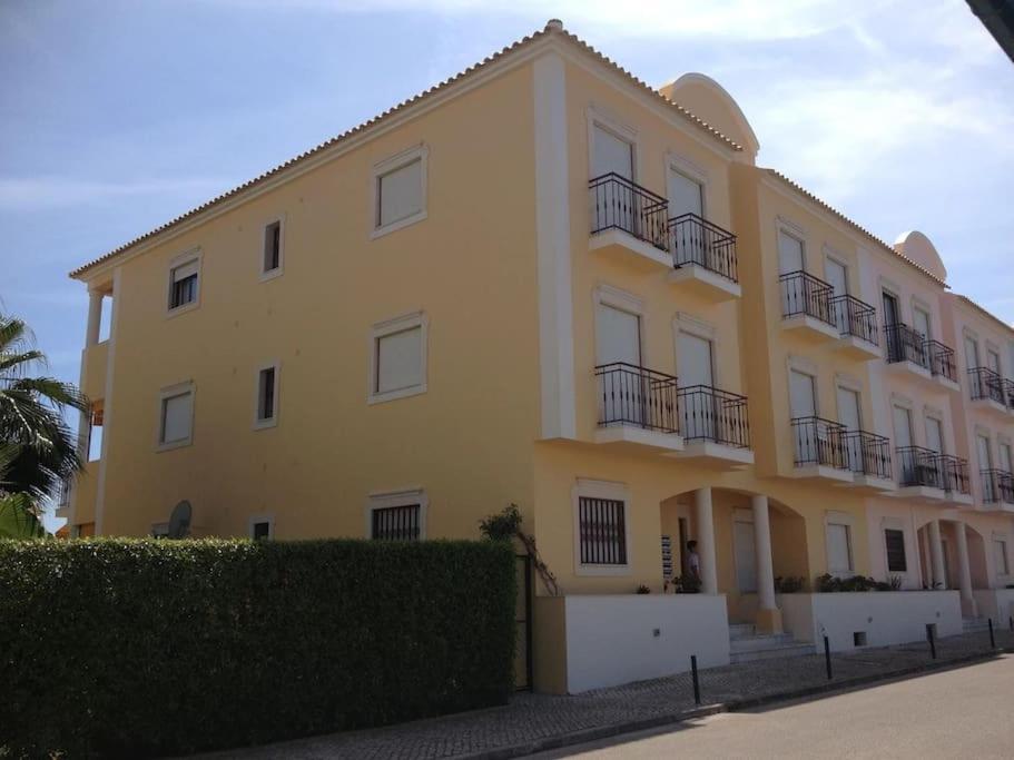 Apartment Lindo Junto A E A Marina De Vilamoura Com Piscina E Wi-fi Quarteira